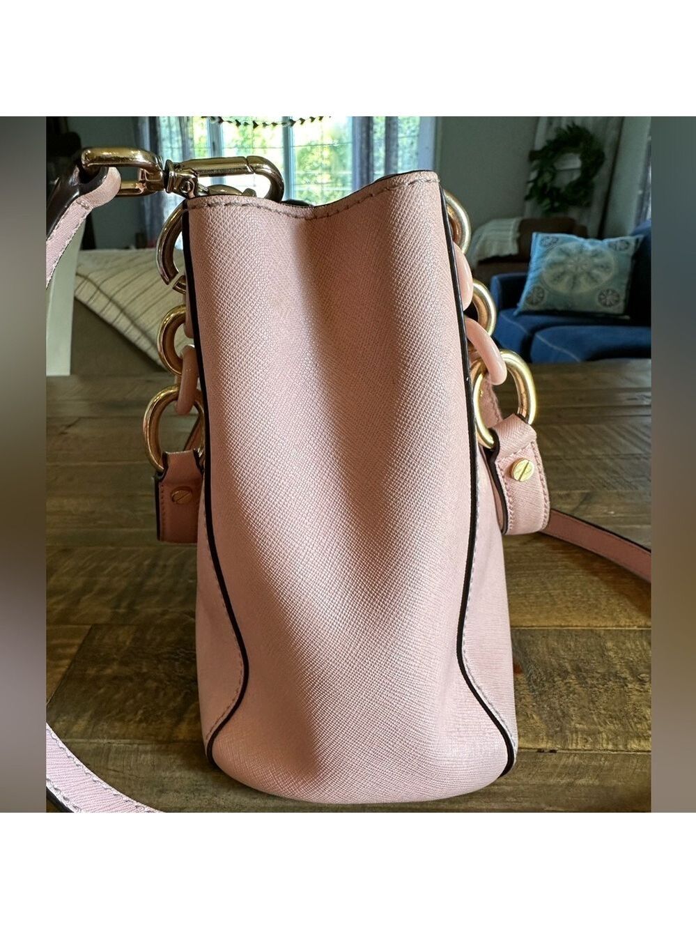 Michael Kors Cynthia Ballet Pink Leather Crossbody Bag - Picture 3 of 8